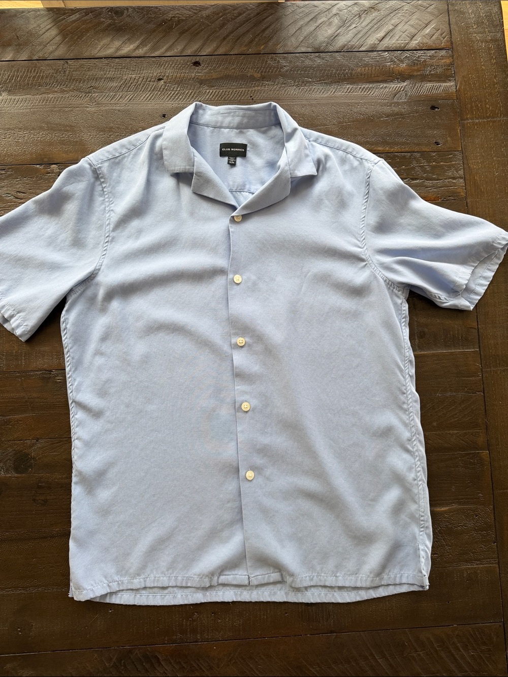 Club Monaco Pale Blue Short Sleeve Button-Down Shirt
